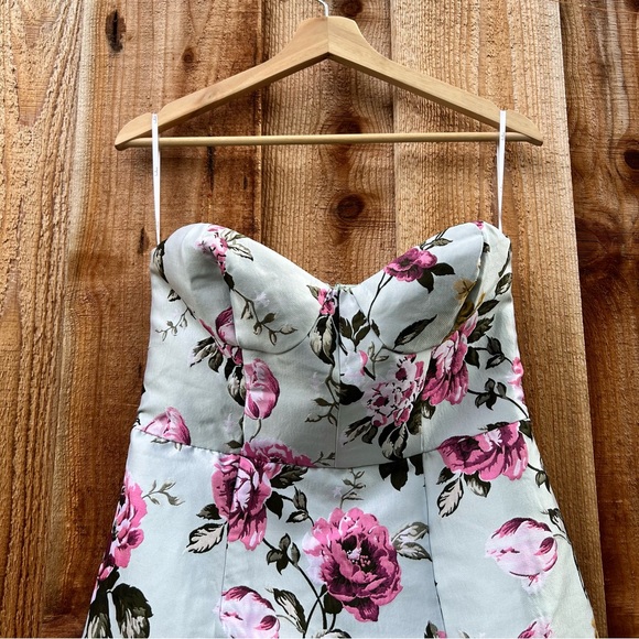 Light Sage Green and Pink Floral Jacquard Bustier Maxi Dress 🌿 - Picture 5 of 12